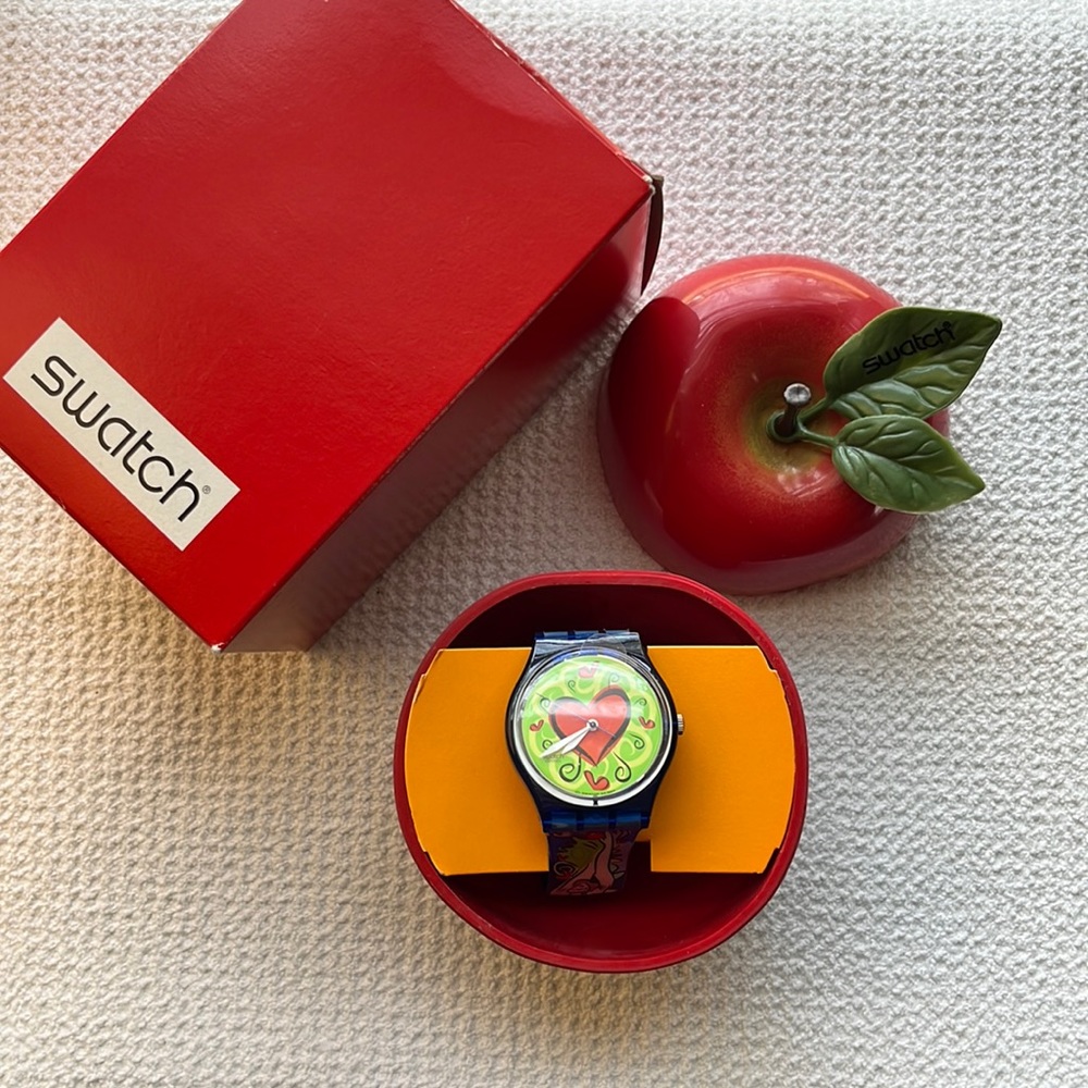 Swatch GN176 Love Bite 1998 Standard Gents Watch Valentines Collection in Box